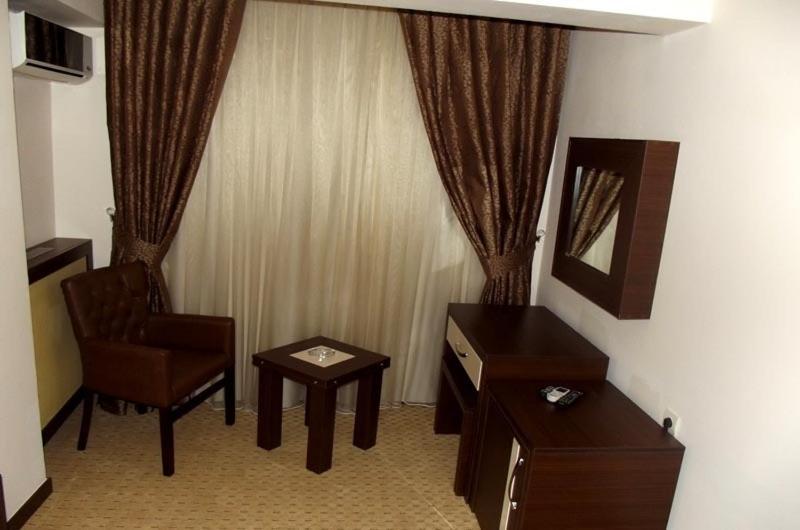 Alya Hotel Бурдур Стая снимка