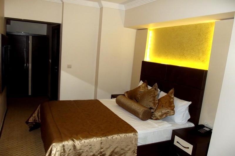 Alya Hotel Бурдур Стая снимка